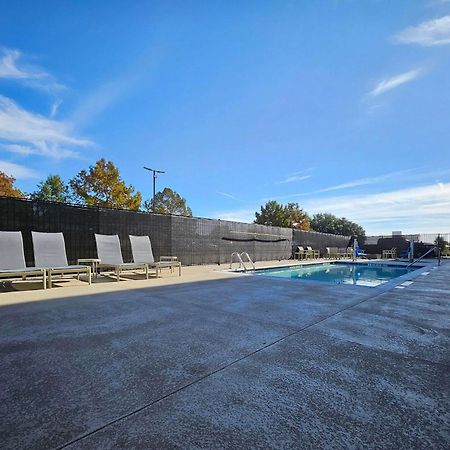 La Quinta Inn & Suites By Wyndham - Red Oak Tx Ih-35E Екстер'єр фото