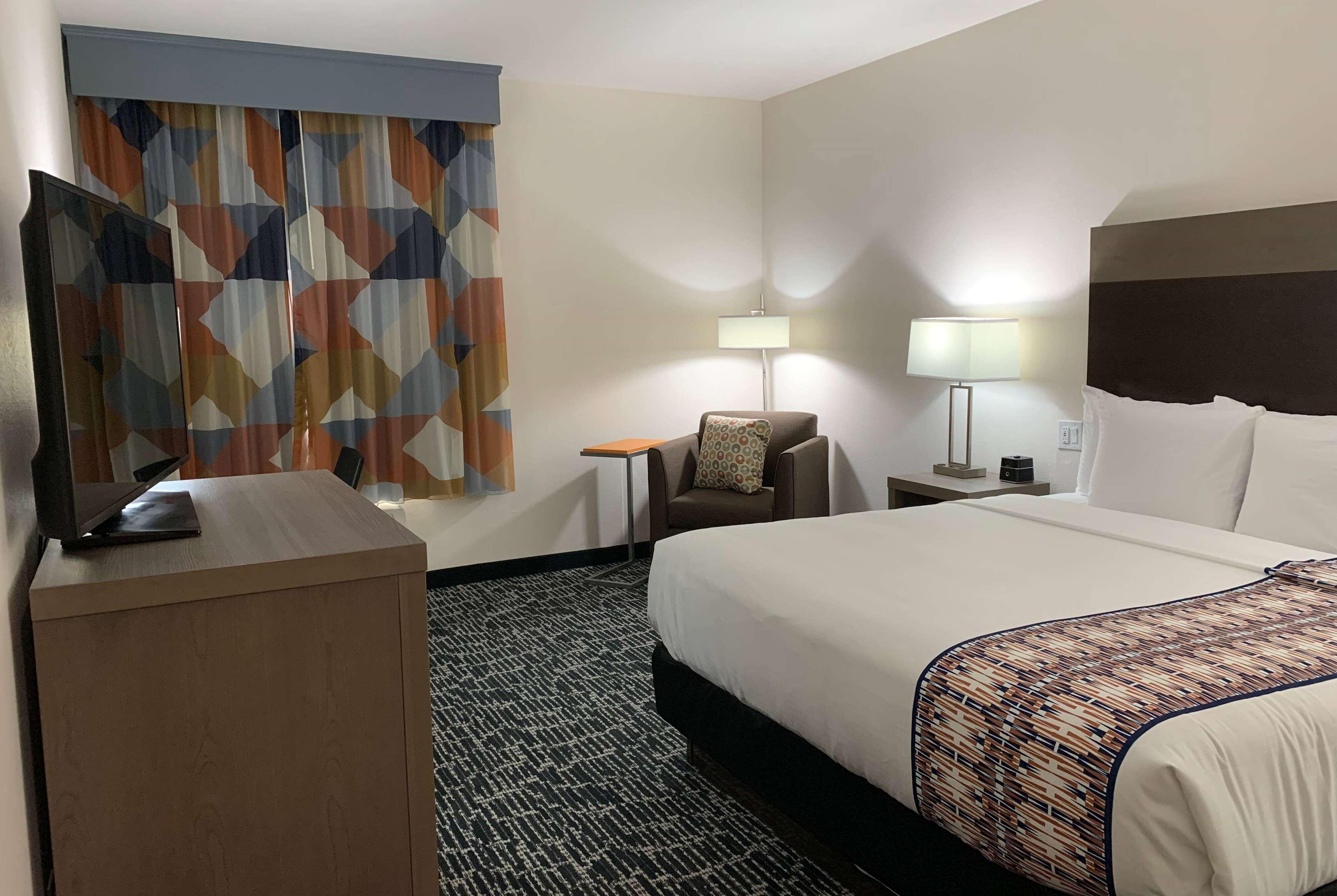 La Quinta Inn & Suites By Wyndham - Red Oak Tx Ih-35E Екстер'єр фото