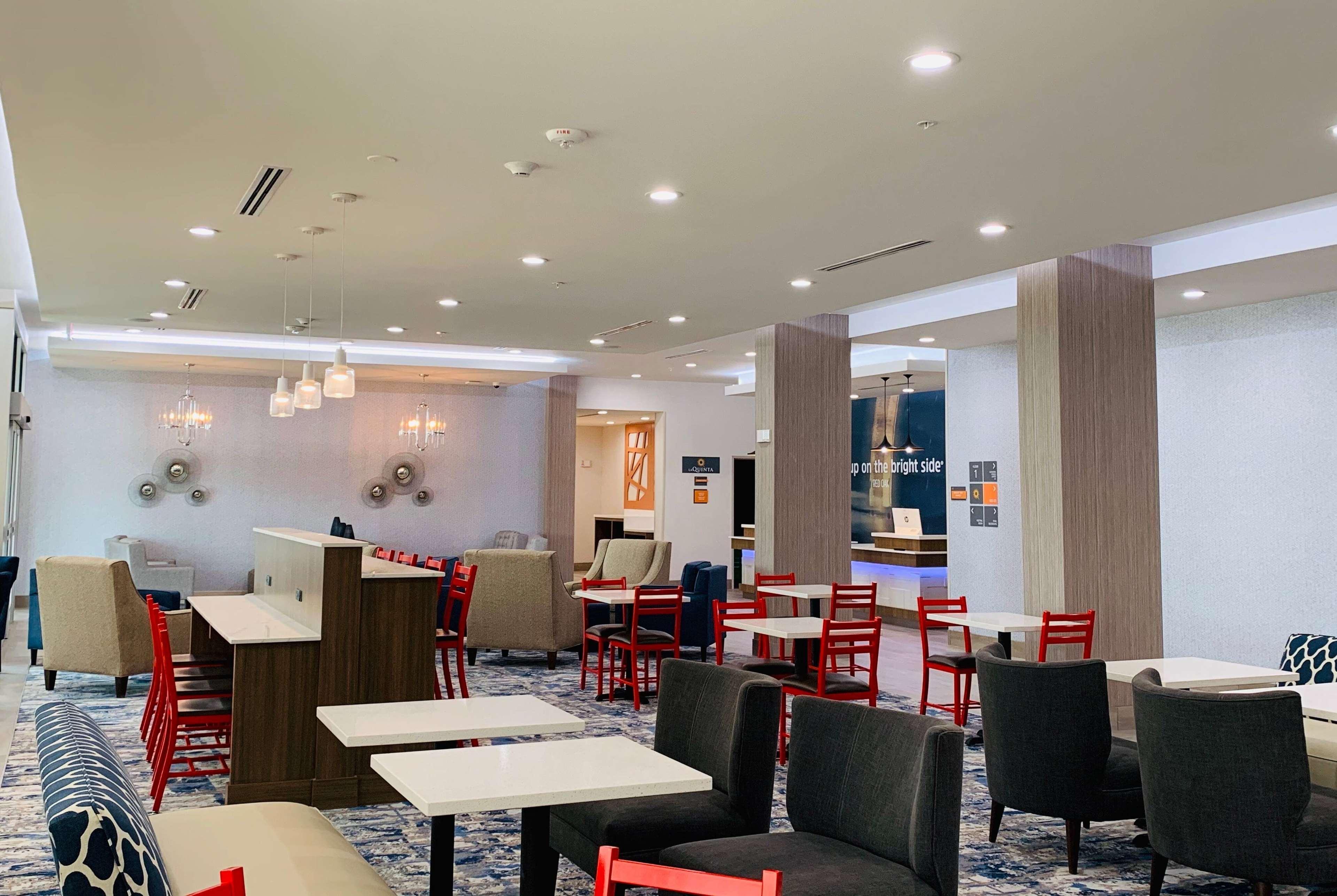 La Quinta Inn & Suites By Wyndham - Red Oak Tx Ih-35E Екстер'єр фото